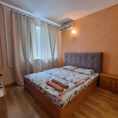 Апартаменты В Центре На Гагарина Dniepropietrowsk Zewnętrze zdjęcie